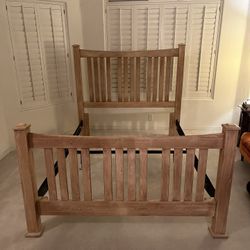 Full Or Queen Size  Bed Set 