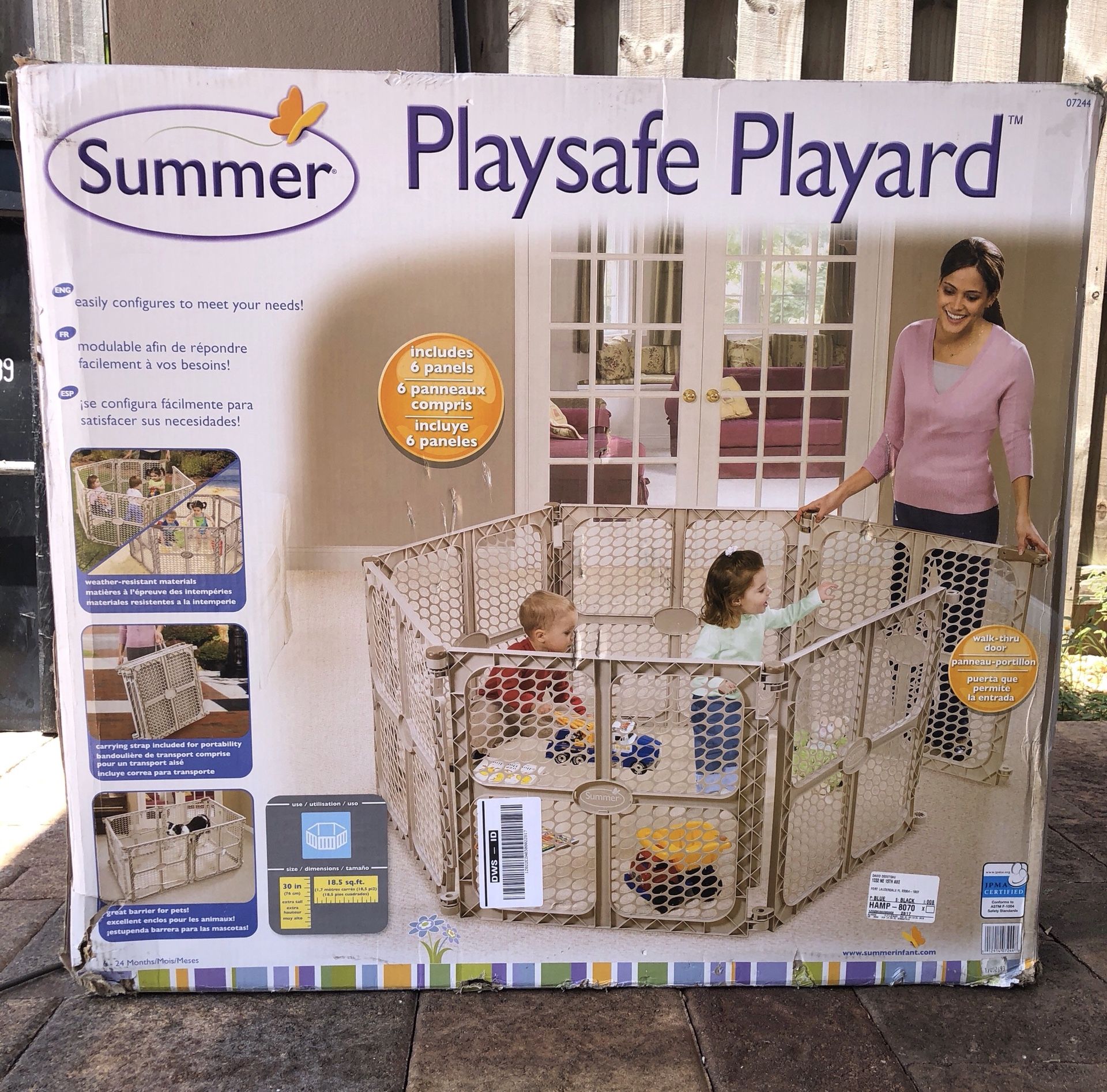 Brand new Summer Infant® Playsafe Playard Freestanding baby/pet Gate