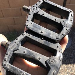 GT PEDALS 1/2