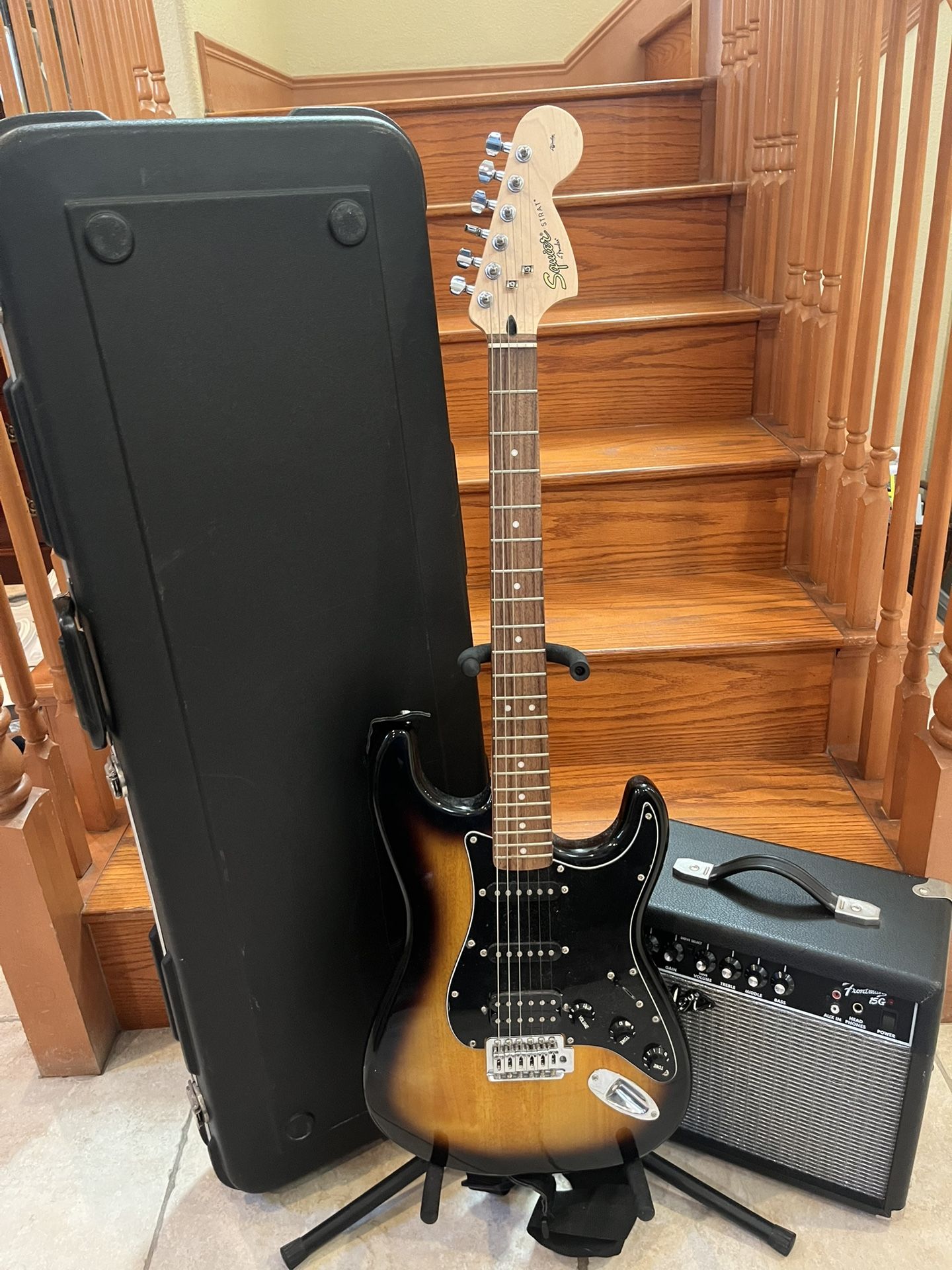 Squier Affinity Stratocaster (Mint) W/ Hardshell Case, Fender Amp 