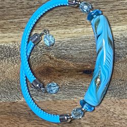 Turquoise glass bead bracelet