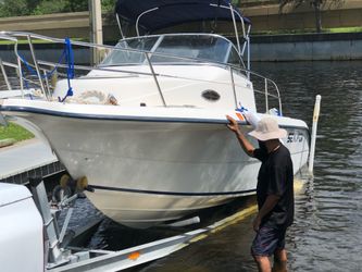 2000 Seafox 21 Footer Cudy Cabine