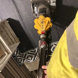Dyson Dc33 Upright Vacuum $80