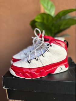 Jordan  Retro 9 Kids Size 13C – Red White – Good Condition