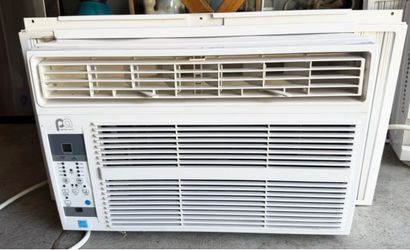 Perfect Aire AC window unit 6,000 btu