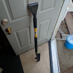 60 Inch Ice Scraper