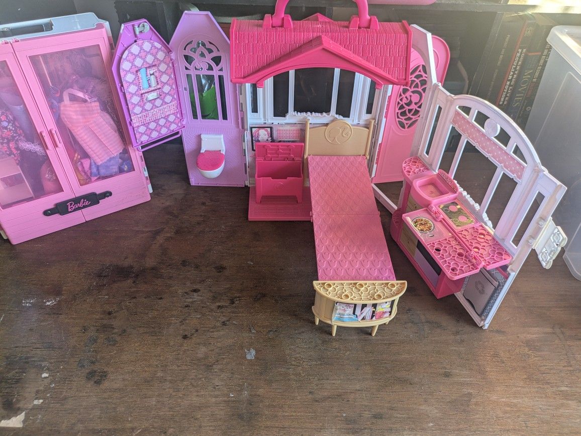 BARBIE LOT
