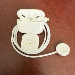 AirPods Pro 2 With Case, Charger, And Additional Tips