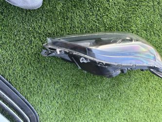 Headlight For Toyota Sienna SE