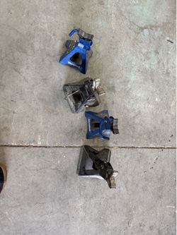 Jack stands