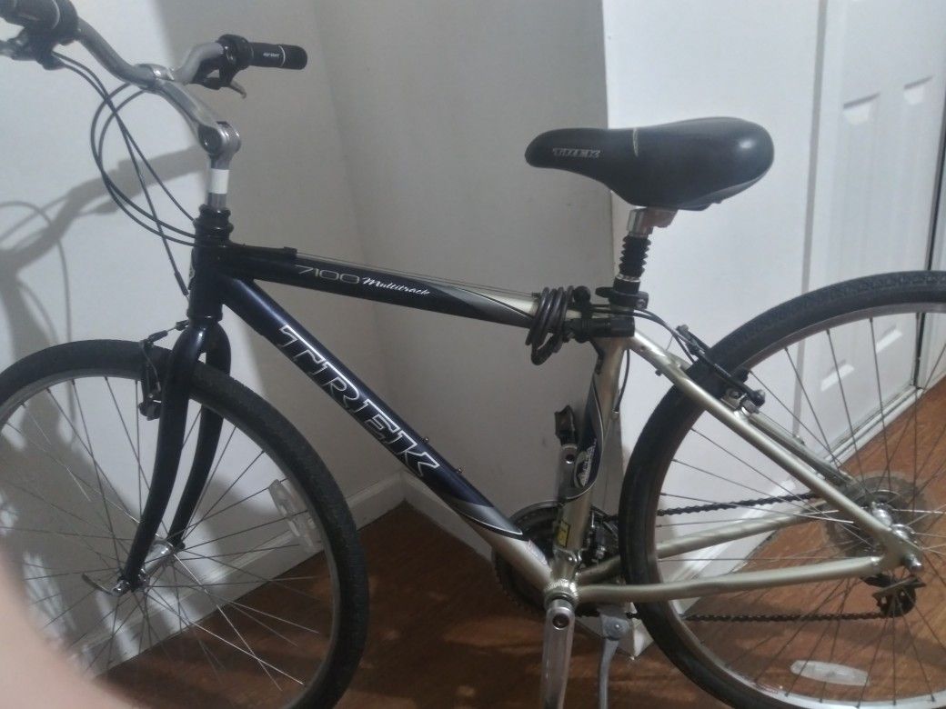 Trek 7100 multi-track excellent condition