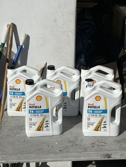 Shell Rotella T4 SAE 15W-40 Heavy Duty Engine Diesel Oil