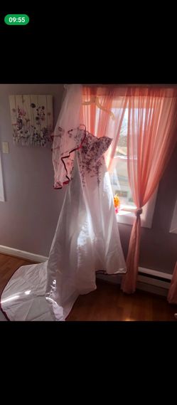 Wedding Dress And Flower Girl Dresses