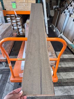 Closeout 🔥 ⏰️ $ 3.49 Sq Ft Engineered Hardwood- Piso de Madera - Duela