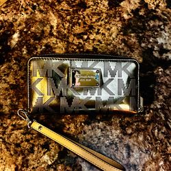 Michael Kors Jet Set Travel Continental Wristlet Wallet Pale Gold
