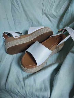 White Sandels 