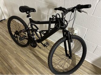 Hyper Bicycles 26" Shocker Mountain Bike, Adult Ages 14+, Black