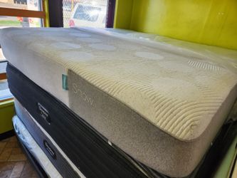 Mattress and box spring queen size