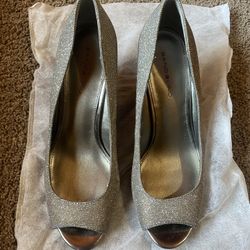 Bandolino Silver Glitter Wedges 
