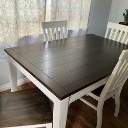Kitchen table 