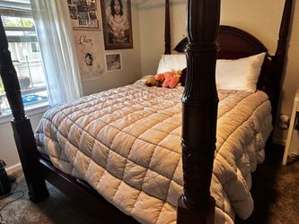 Canopy bed set