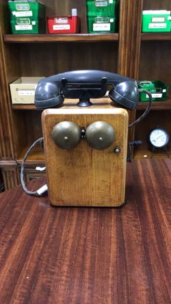 Antique Monophone