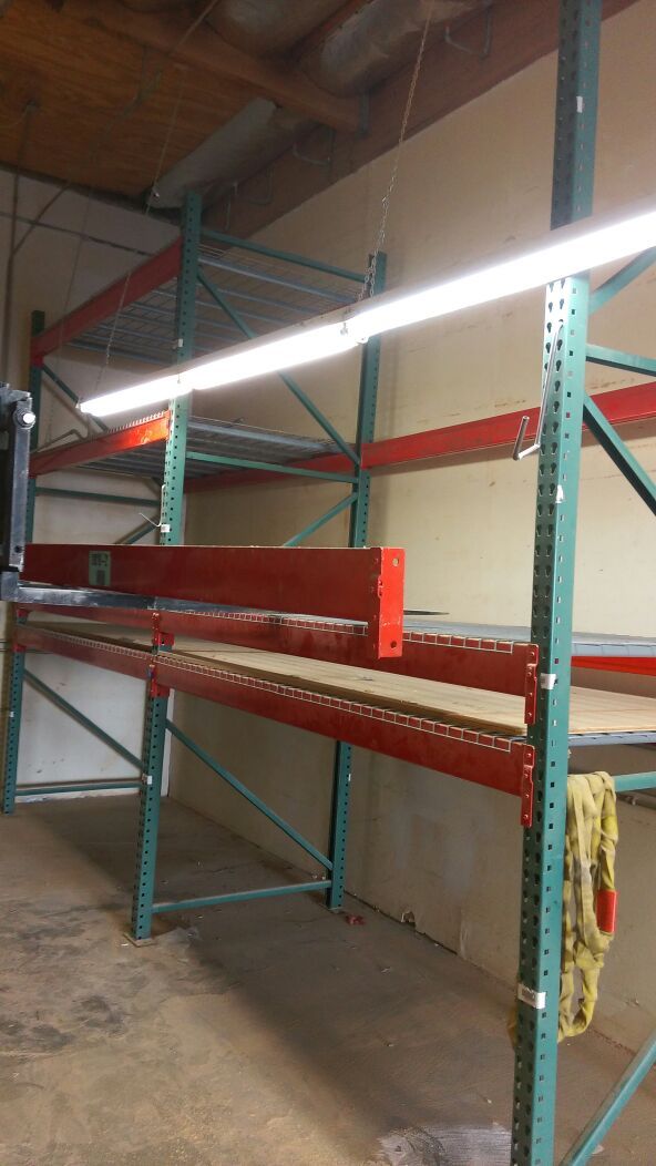 Pallet Rack o racas de metal como nuevas for Sale in Los Angeles, CA