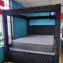 AP🎉 Black Queen Canopy Bed Frame// Financing & Delivery Available 