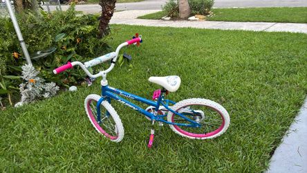 HUFFY SEASTAR 20 Inch Girls Bicycle Excellent Shape