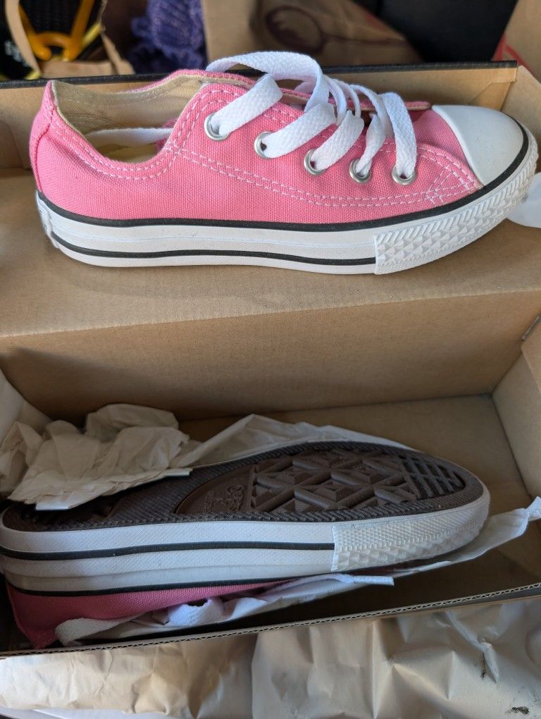 Brand new pink converse Size 12