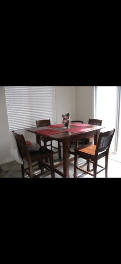 Lane Pub Height Table with Chairs