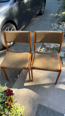 2 teak chairs scan d