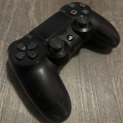 PS4 Controller 