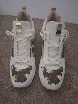 Michael Kors Women's Georgie Trainer Sneakers Floral Rose Gold Size 8.5