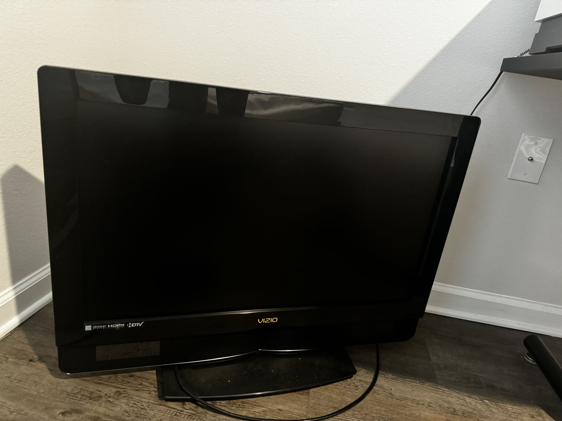 VIZIO VW32L 32inch TV for Sale in Pace, FL OfferUp