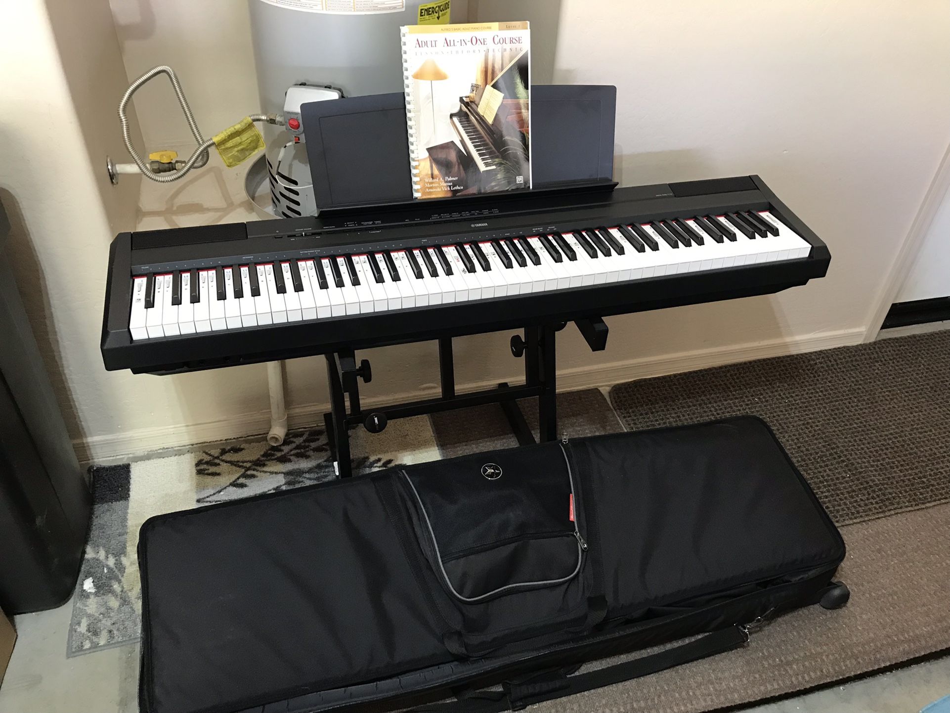 Yamaha Electric Keyboard 