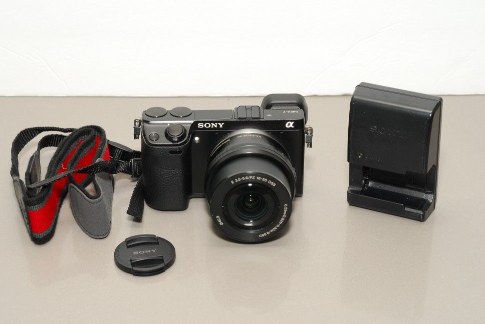 Sony NEX 7 mirrorless camera 24MP with 16-50mm kit lens