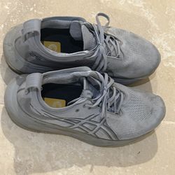 Size 11 Men’s ASICS Shoes (used)
