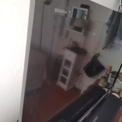 Sony Bravia With Remote Control  50 Inch