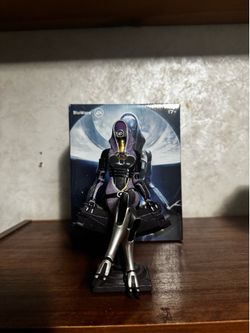 Mass Effect Tali'Zorah Statue BioWare EA