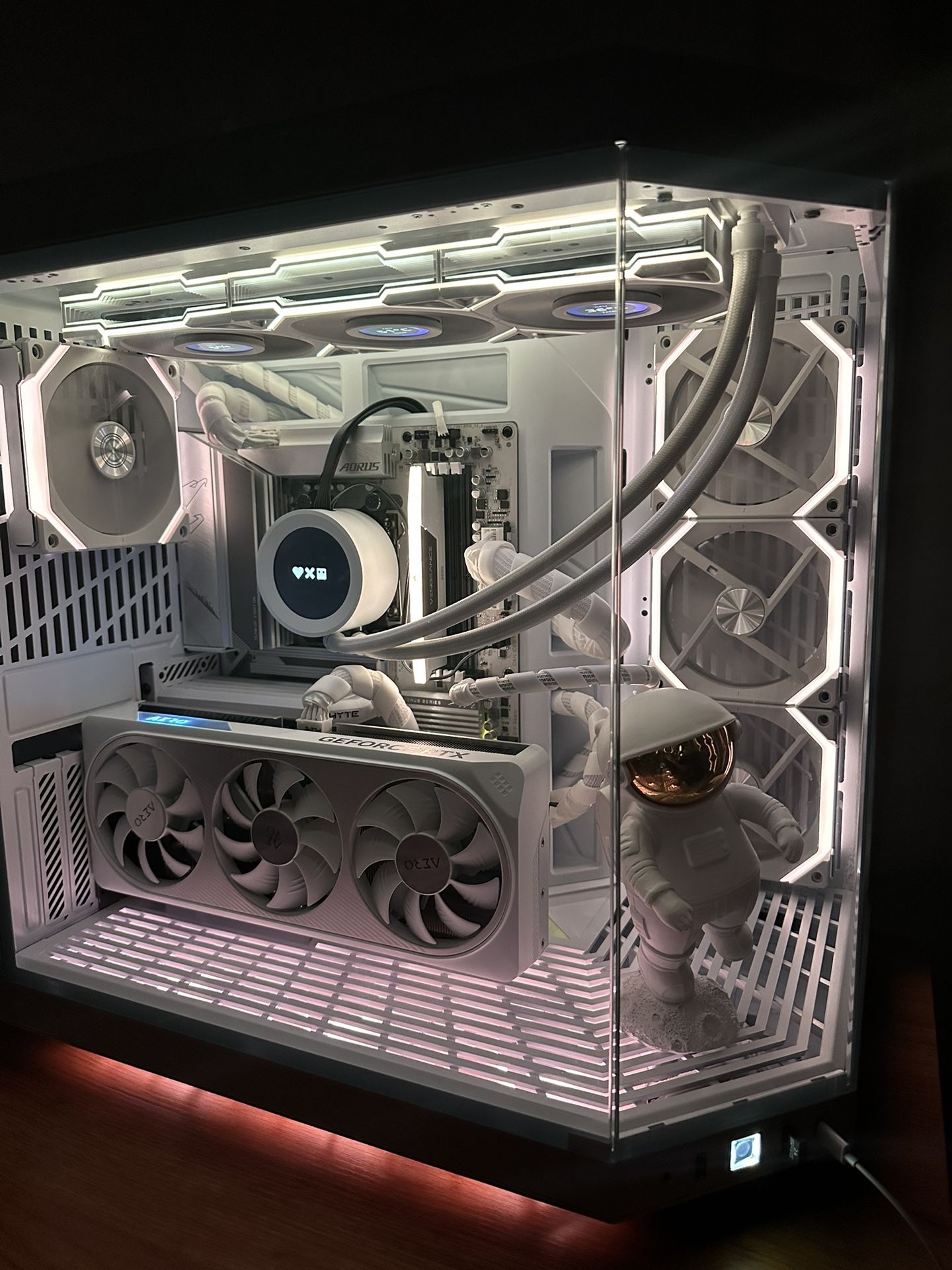 High End PC. White Edition. Built For Sale