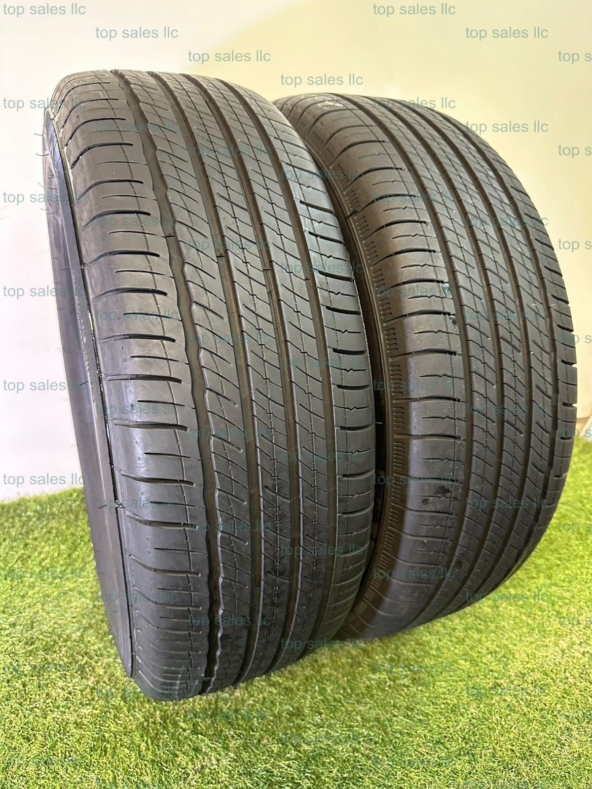 U376  235 65 18 106H  Michelin Primacy Tour A/S  2 Used Tires 90% Life 