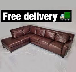 Genuine Italian Leather sectional couch - Divani chateau d’ax