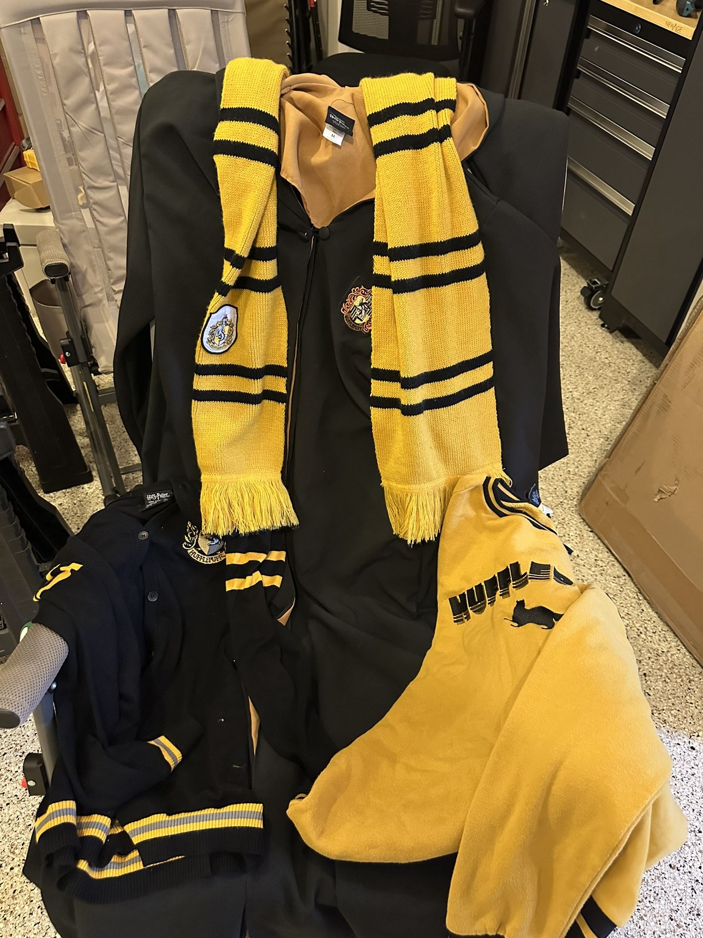 Harry Potter hufflepuff Cloak Set