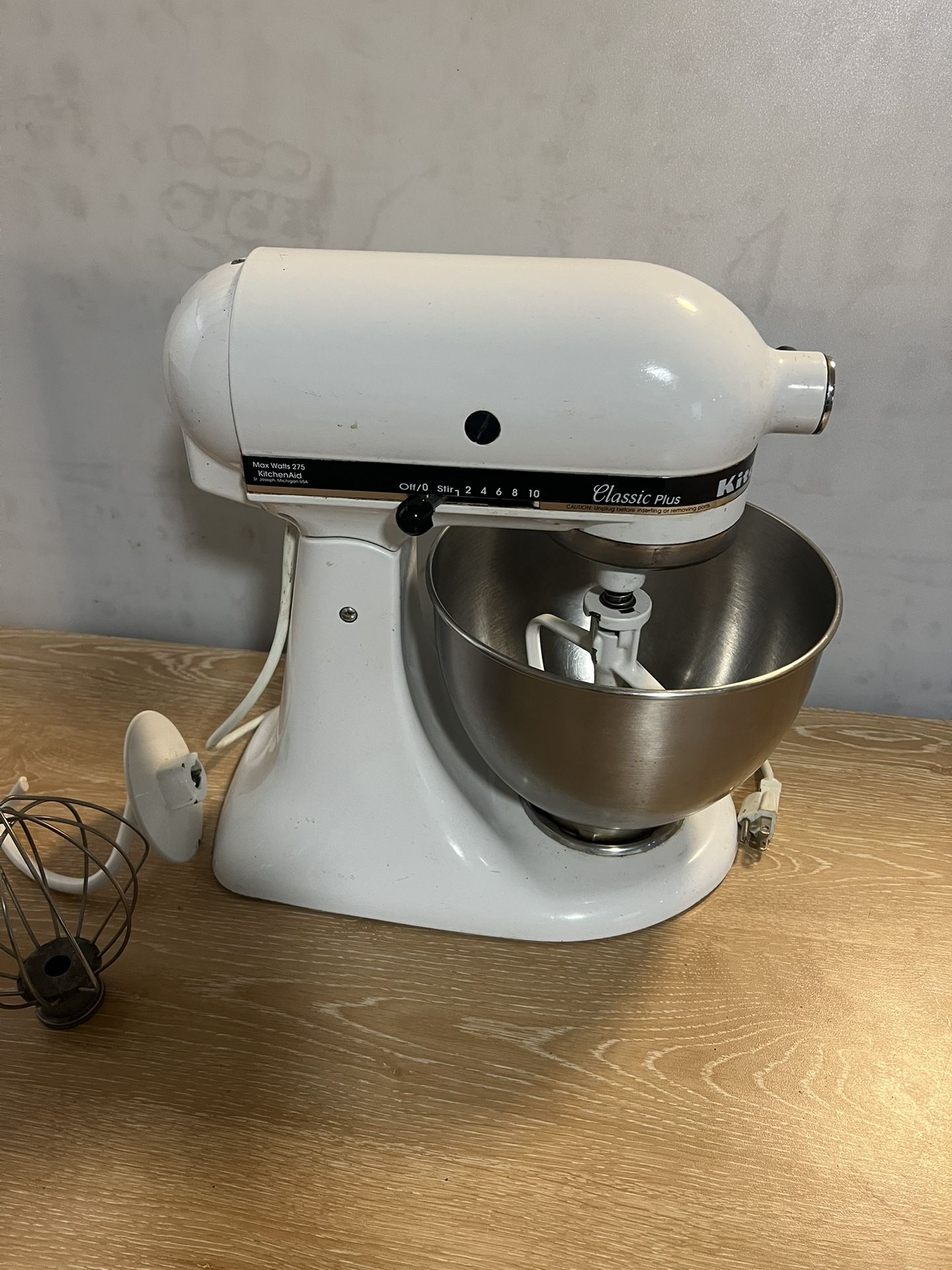 Kitchen Aid Classic Plus Mixer