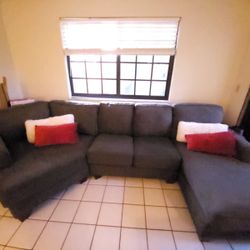 Couch In Great Conditions