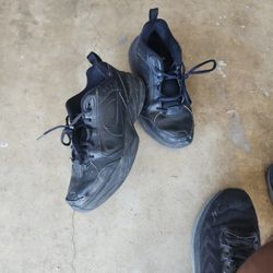 Nike Air Monarch Size 10 Shoes Mens 