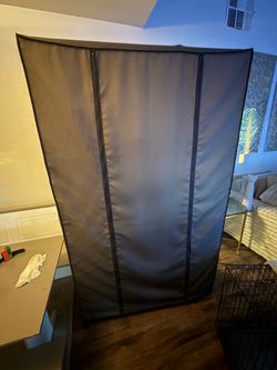 Storage with zipper portable closet