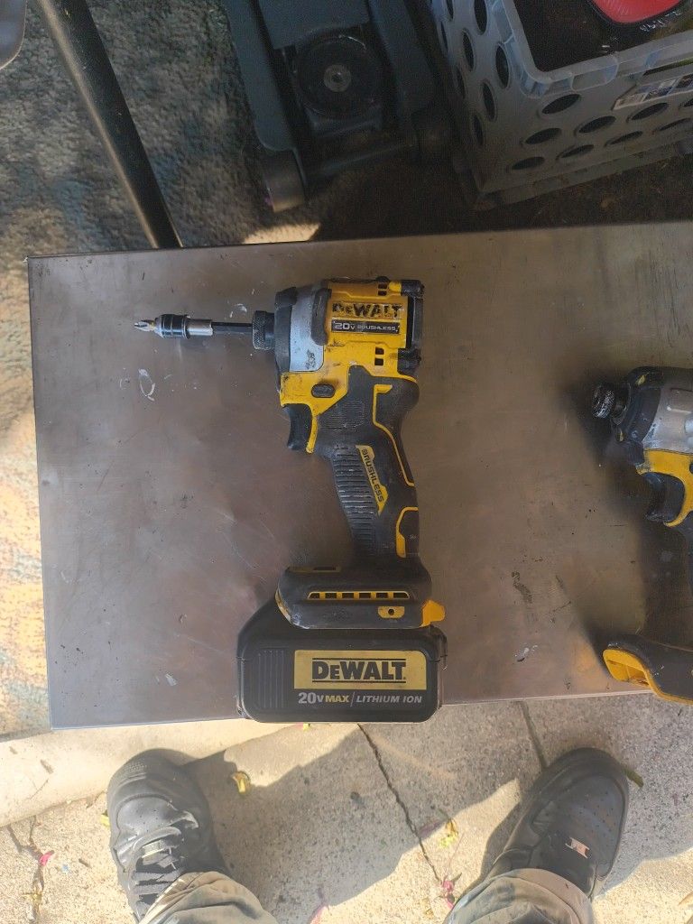 DeWalt Atomic Impact Driver W/ Battery