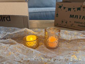 Gold votives, tea lights and table runners